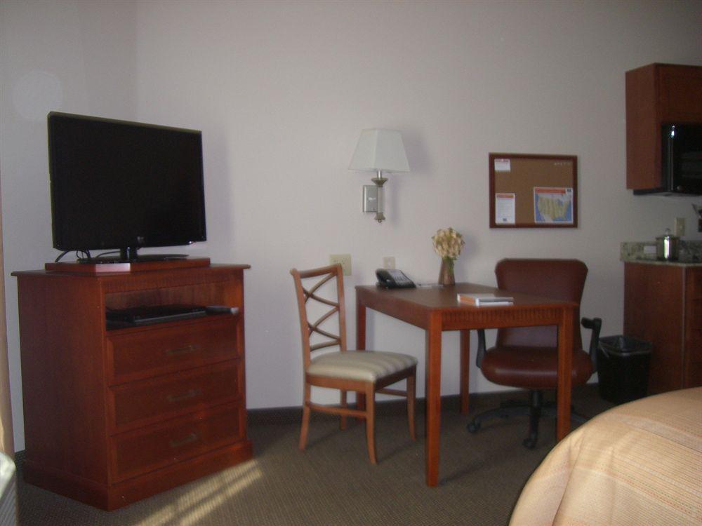 Candlewood Suites Georgetown By Ihg Room photo